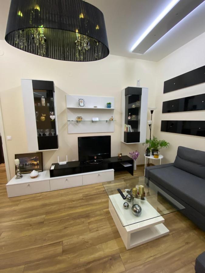 Cozy Apartment In Downtown Sofia - Tsar Samuil Street Sófia Exterior foto